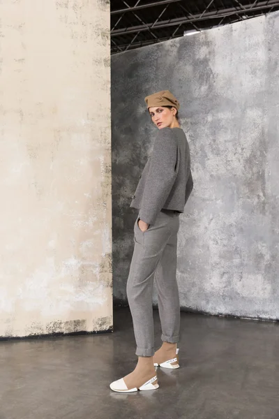 Look 25